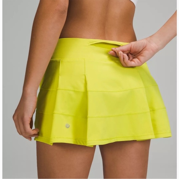 lululemon athletica Dresses & Skirts - Lululemon Pace Rival skirt yellow Serpentine 10 tennis pickaball golf